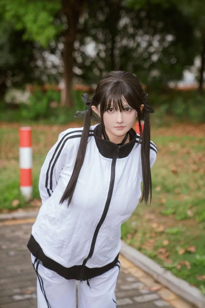 古阿扎 – 要跟学妹出去玩吗【9P】